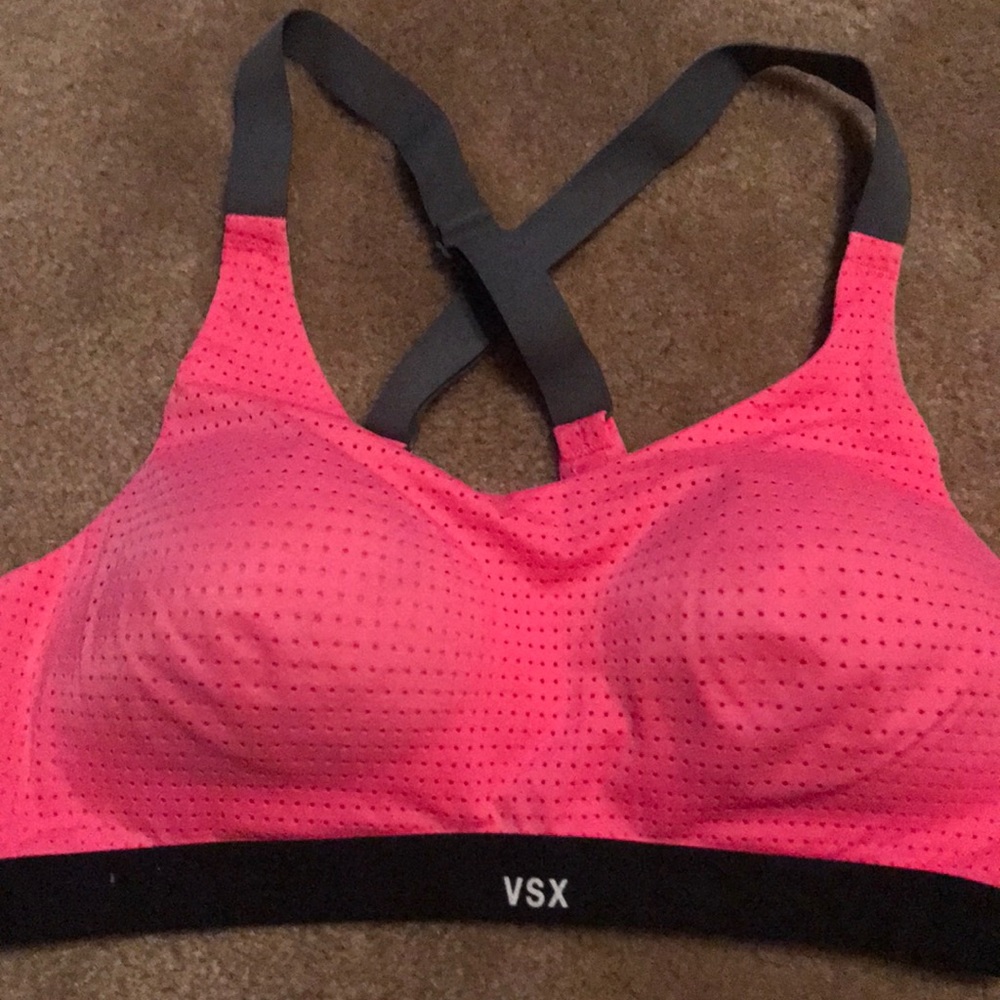 Brand new VSX 34c sports bra!